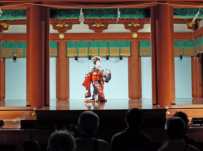 鎌倉ぼんぼり祭り・日本舞踊